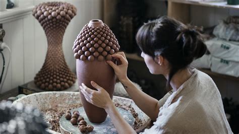 The Eitch: Online Ceramics' Innovative Blend of Traditional and Digital Art